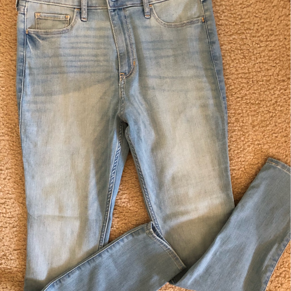 NWOT Hollister Jeans sz7 s